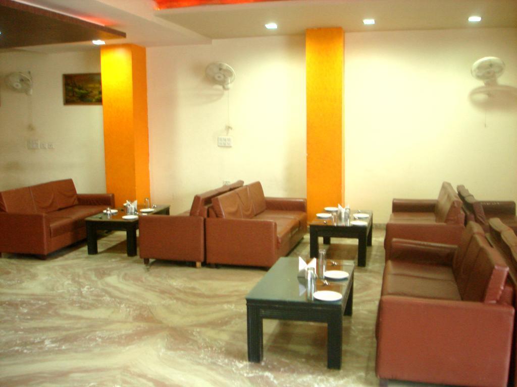 Hotel Shivam Paradise Dźajpur Zewnętrze zdjęcie